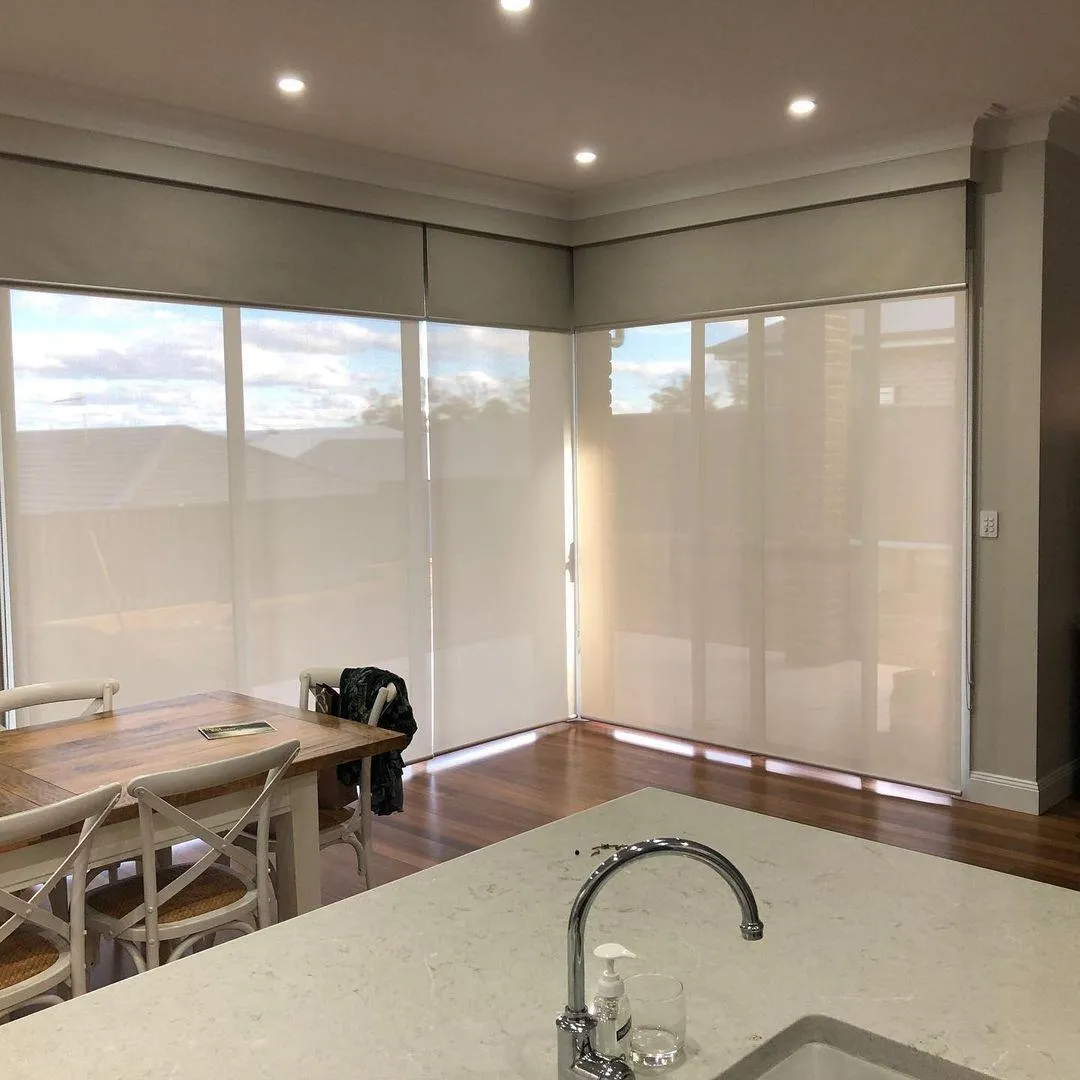 Roller Shades - Sleek Modern Window Coverings